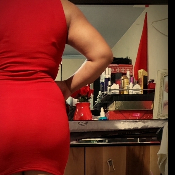 Fashion Nova Dresses & Skirts - NEW MINI DRESS COLOR BLACK AND RED SIZE SMALL
